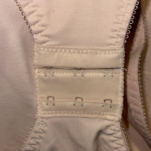 Women’s Shape-wear Bodysuit - Picture 4 of 5